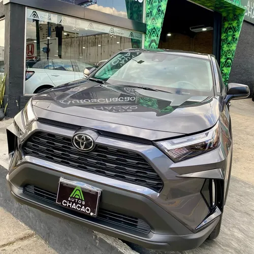 Toyota RAV4 XLE 2024 Gris Caracas