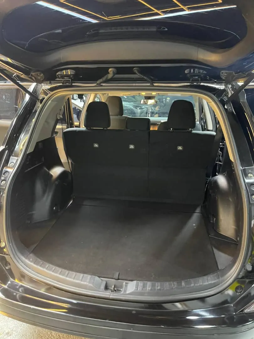 Toyota Rav4 ls 2018 negro10