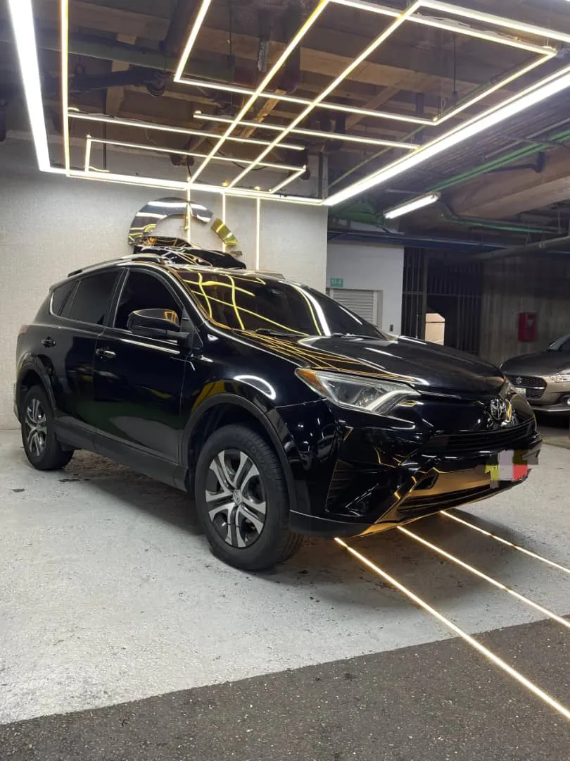 Toyota Rav4 LS 2018 Negro Caracas