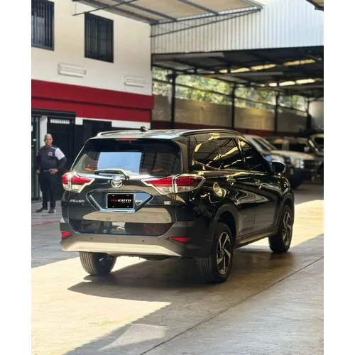 Toyota Rush 2024 Negro Caracas