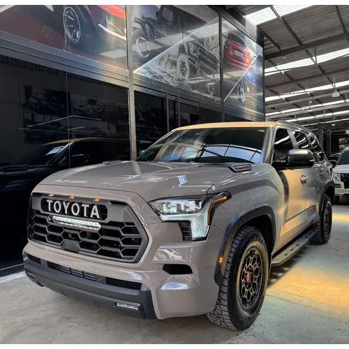 Toyota Sequoia 2025 Marrón Caracas