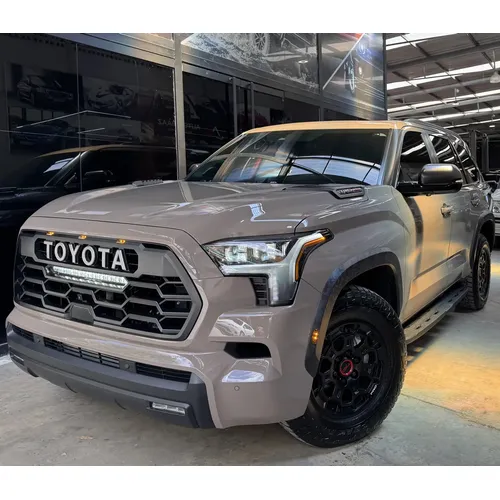 Toyota Sequoia 2025 Marrón Caracas
