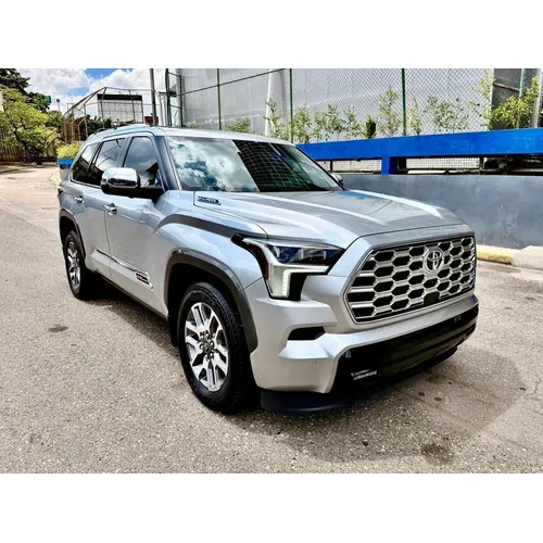 Toyota Sequoia 2025 Plateado Caracas