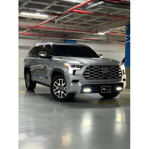 Toyota Sequoia 2025 Plateado Caracas
