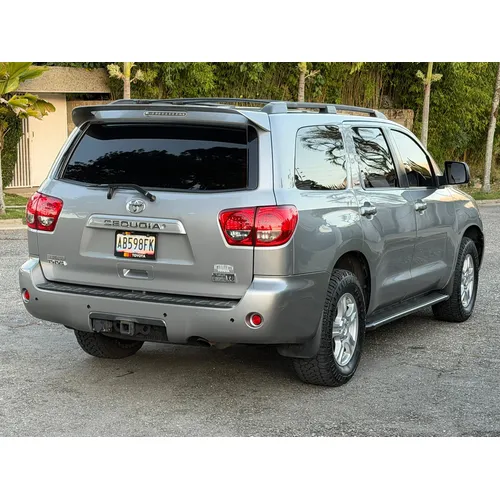 Toyota Sequoia 2008 Plateado Caracas