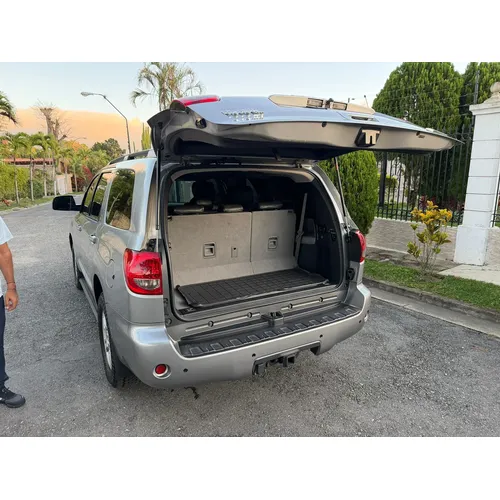 Toyota Sequoia 2008 Plateado Caracas