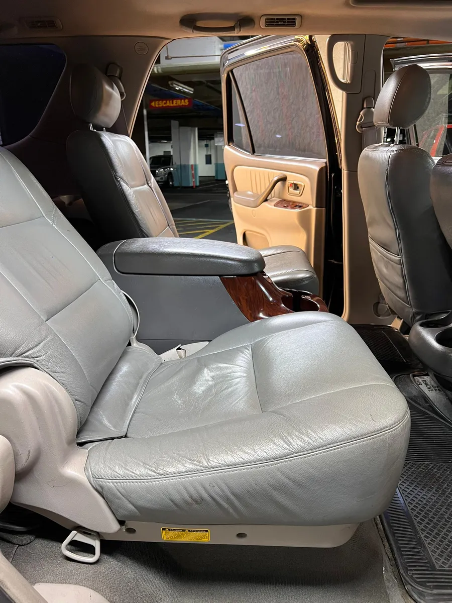 Toyota Sequoia 2008 4x4 negro10