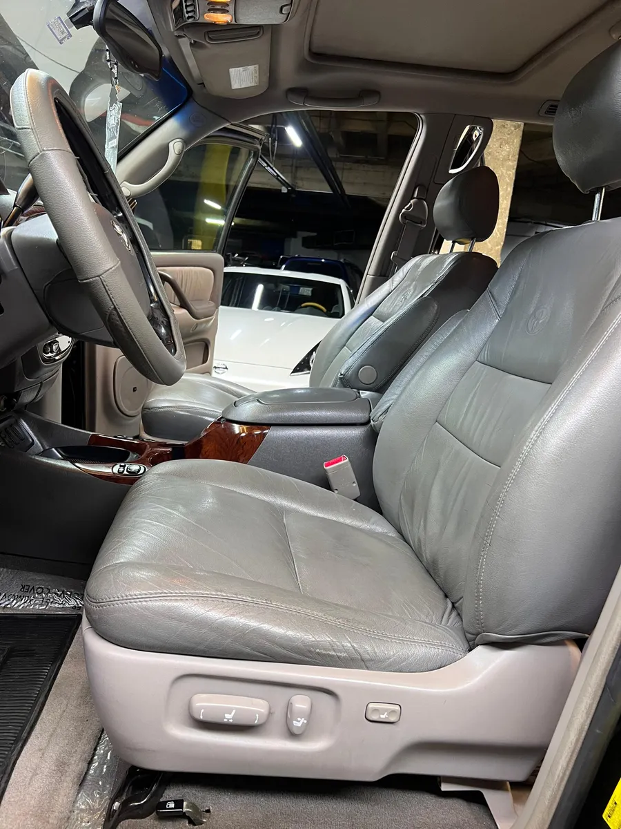 Toyota Sequoia 2008 4x4 negro11