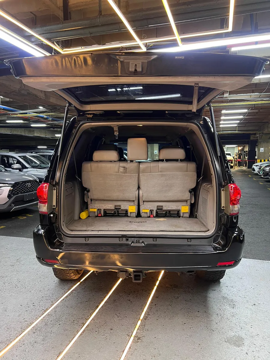 Toyota Sequoia 2008 4x4 negro7