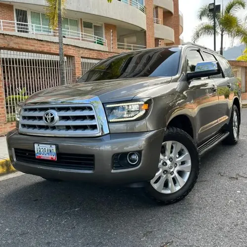 Toyota Sequoia 2010 Gris Caracas