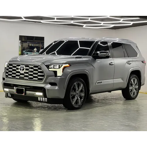 Toyota Sequoia Capstone 2024 Gris Ciudad Guayana