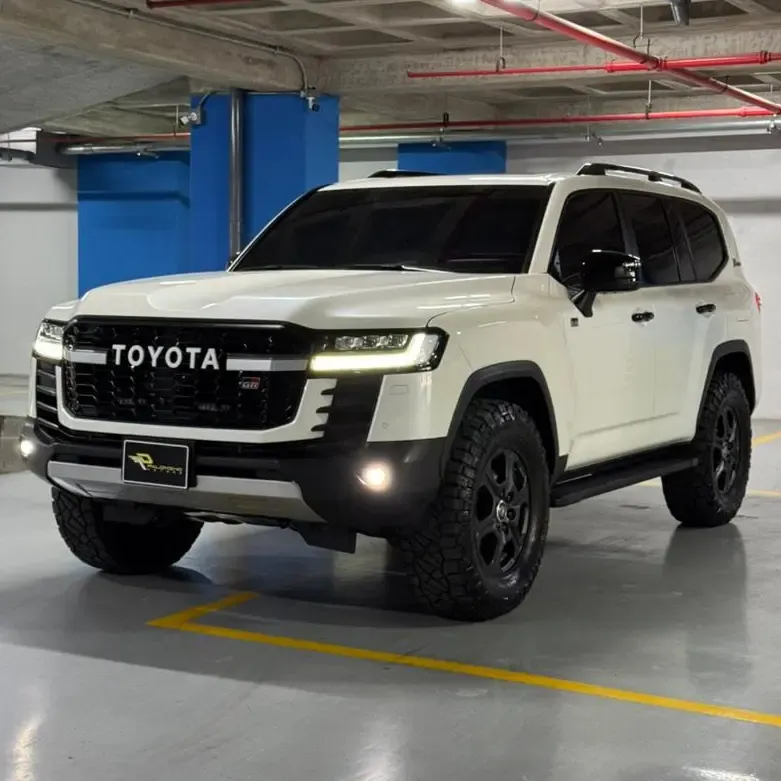 Toyota Sequoia Capstone 2024 Gris Ciudad Guayana