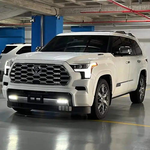 Toyota Sequoia 2023 Blanco Caracas