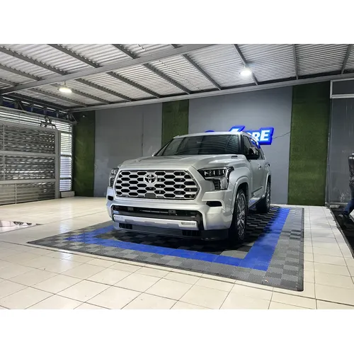 Toyota Sequoia 2026 Plateado Caracas