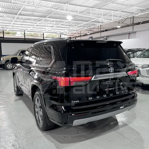 Toyota Sequoia 2026 Negro Caracas