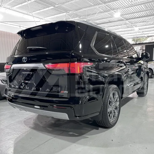 Toyota Sequoia 2026 Negro Caracas