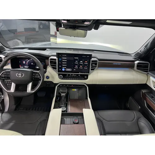 Toyota Sequoia Capstone 2024 Gris Ciudad Guayana