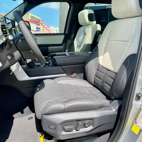 Toyota Sequoia Capstone 2025 Plateado Caracas