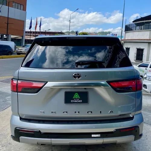 Toyota Sequoia Capstone 2025 Plateado Caracas
