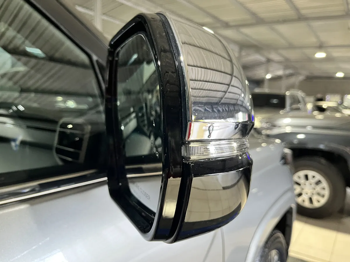 Toyota Sequoia Capstone i-force Max 2025 Plateado Caracas