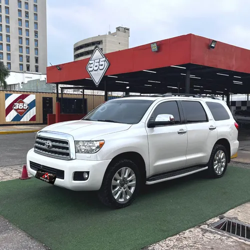 Toyota Sequoia Platinum 2017 Blanco Lechería