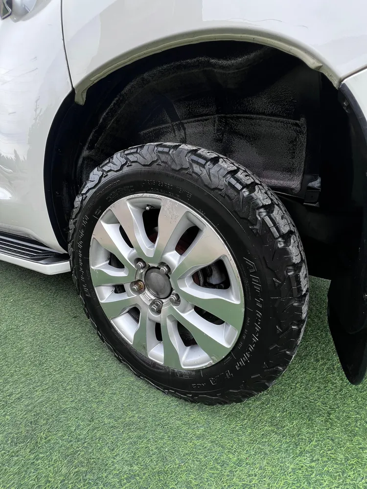Toyota Sequoia Platinum 2017 Blanco Lechería