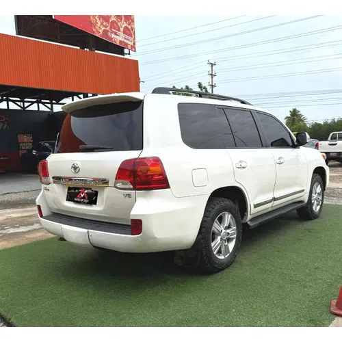 Toyota Sequoia Platinum 2017 Blanco Lechería