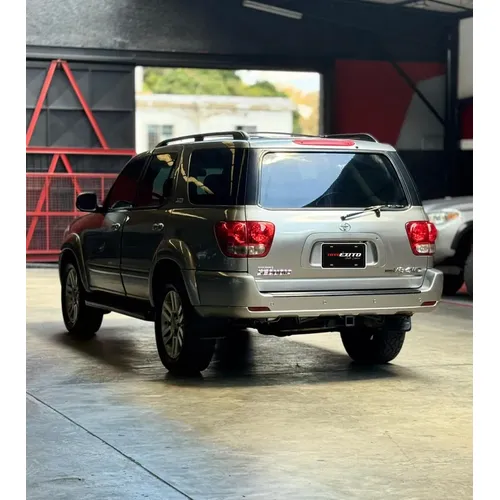 Toyota Sequoia SR5 2007 Gris Caracas