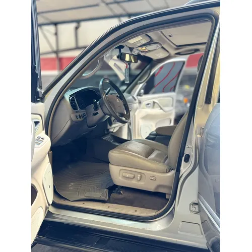 Toyota Sequoia SR5 2007 Gris Caracas