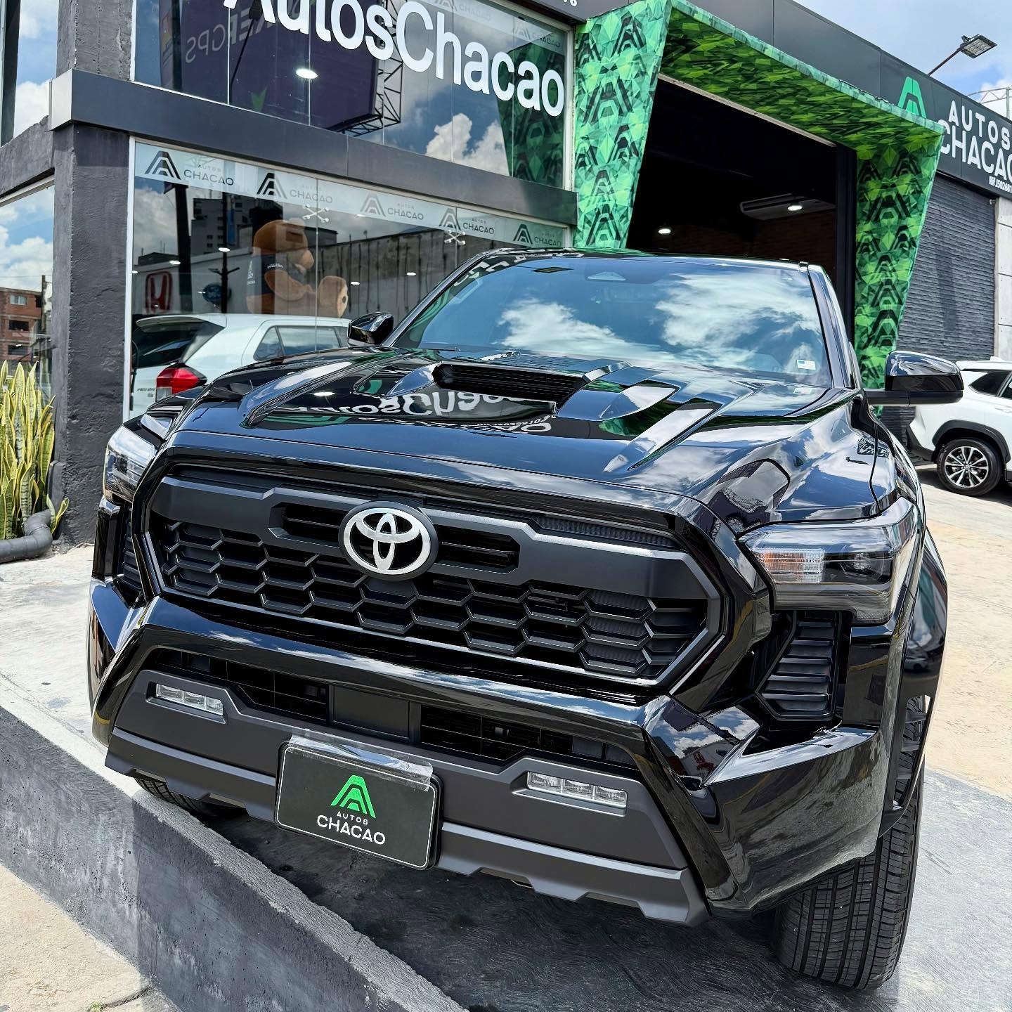 Toyota Sequoia 2026 Negro Caracas