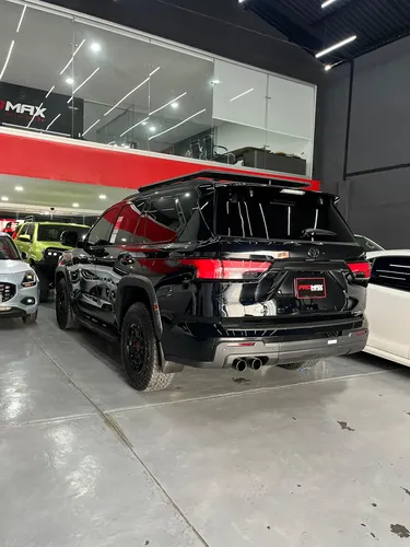 Toyota Sequoia TRD 2026 Negro Caracas