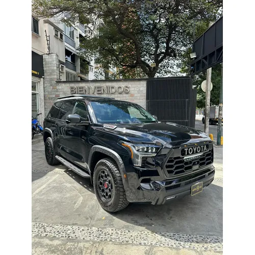 Toyota Sequoia TRD PRO 2026 Negro Caracas