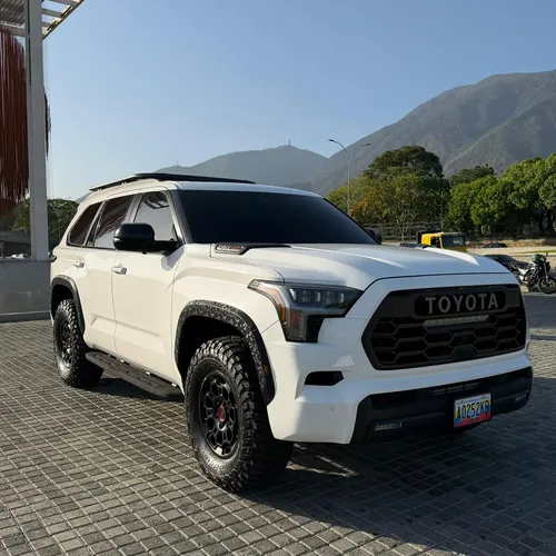 Toyota Sequoia TRD PRO 2025 Blanco Caracas
