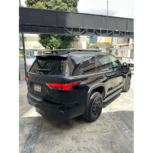 Toyota Sequoia TRD PRO 2026 Negro Caracas