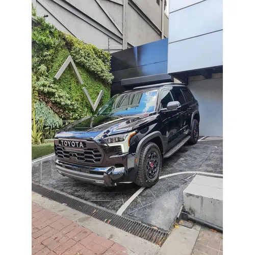 Toyota Sequoia TRD PRO 2026 Negro Caracas