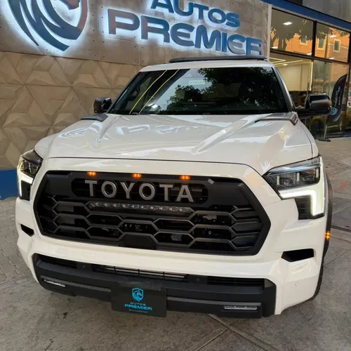 Toyota Sequoia TRD PRO 2026 Blanco Caracas