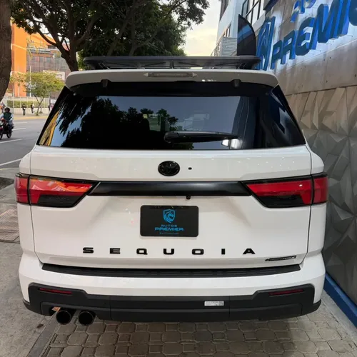 Toyota Sequoia TRD PRO 2026 Blanco Caracas