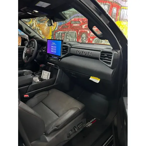 Toyota Sequoia TRD PRO 2026 Negro Caracas