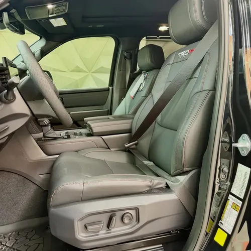 Toyota Sequoia TRD PRO 2026 Negro Caracas