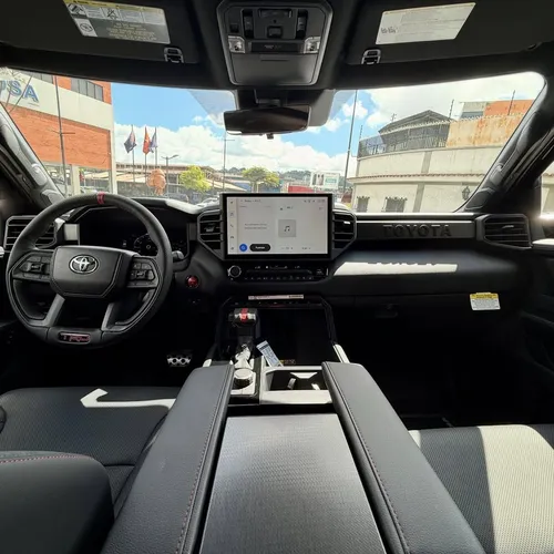 Toyota Sequoia TRD PRO 2026 Negro Caracas