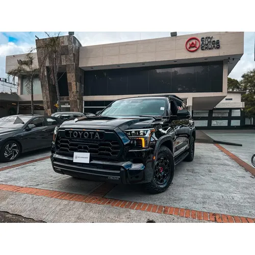 Toyota Sequoia TRD PRO 2026 Negro Caracas