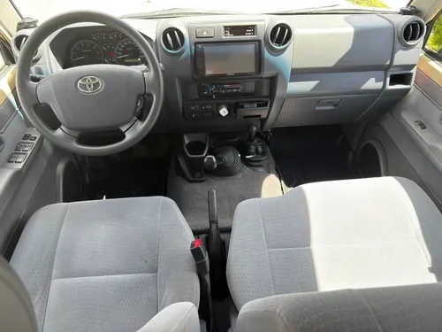 Toyota Land Cruiser 76 2020 Beige Caracas