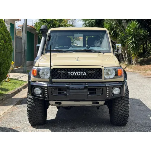 Toyota Land Cruiser 76 2020 Beige Caracas