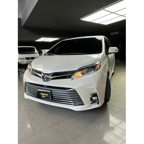 Toyota Sienna 2020 Blanco Caracas