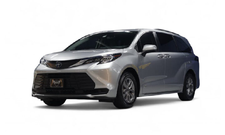 Toyota Sienna 2021 plata1