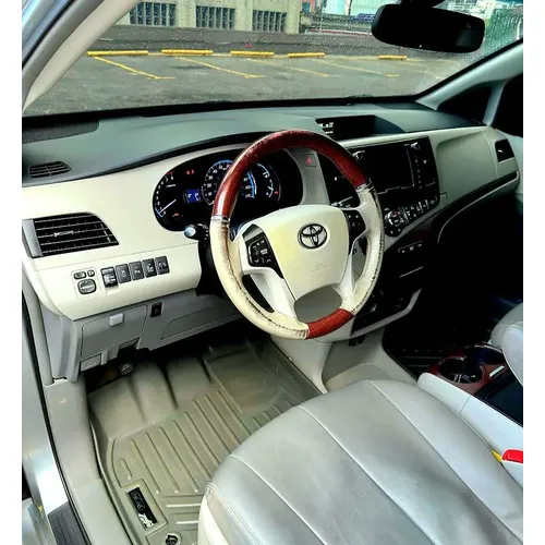 Toyota Sienna 2014 Gris Caracas