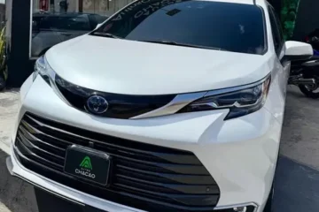 Toyota Sienna Platinum Hybrid 2024