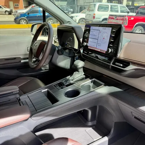 Toyota Sienna 2024 Blanco Caracas