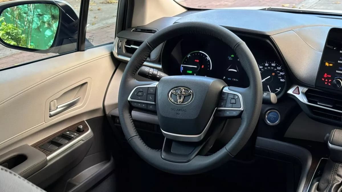 Toyota Sienna XSE Hybrid Modelo 2023 Blanco