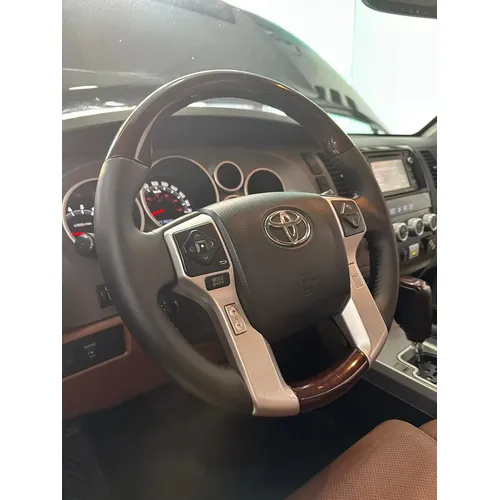 Toyota Sequoia 2016 Negro Caracas